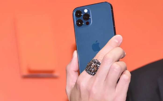 拱墅苹果手机维修分享iPhone12系列重启方法教程 